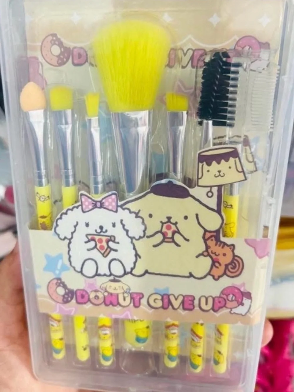NEW SANRIO Pompompurin 7 piece Makeup Brush Set NWT